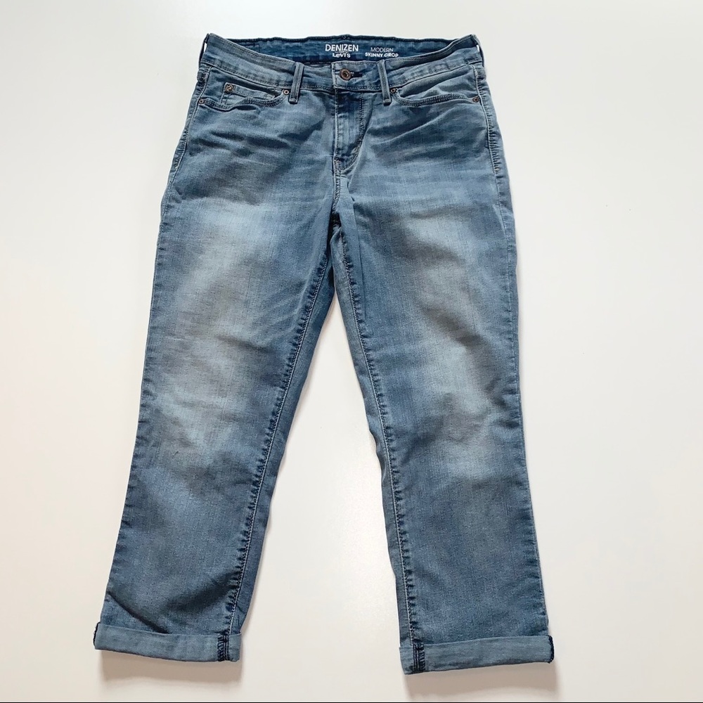 DENIZEN FROM LEVI LIGHT WASH JEANS